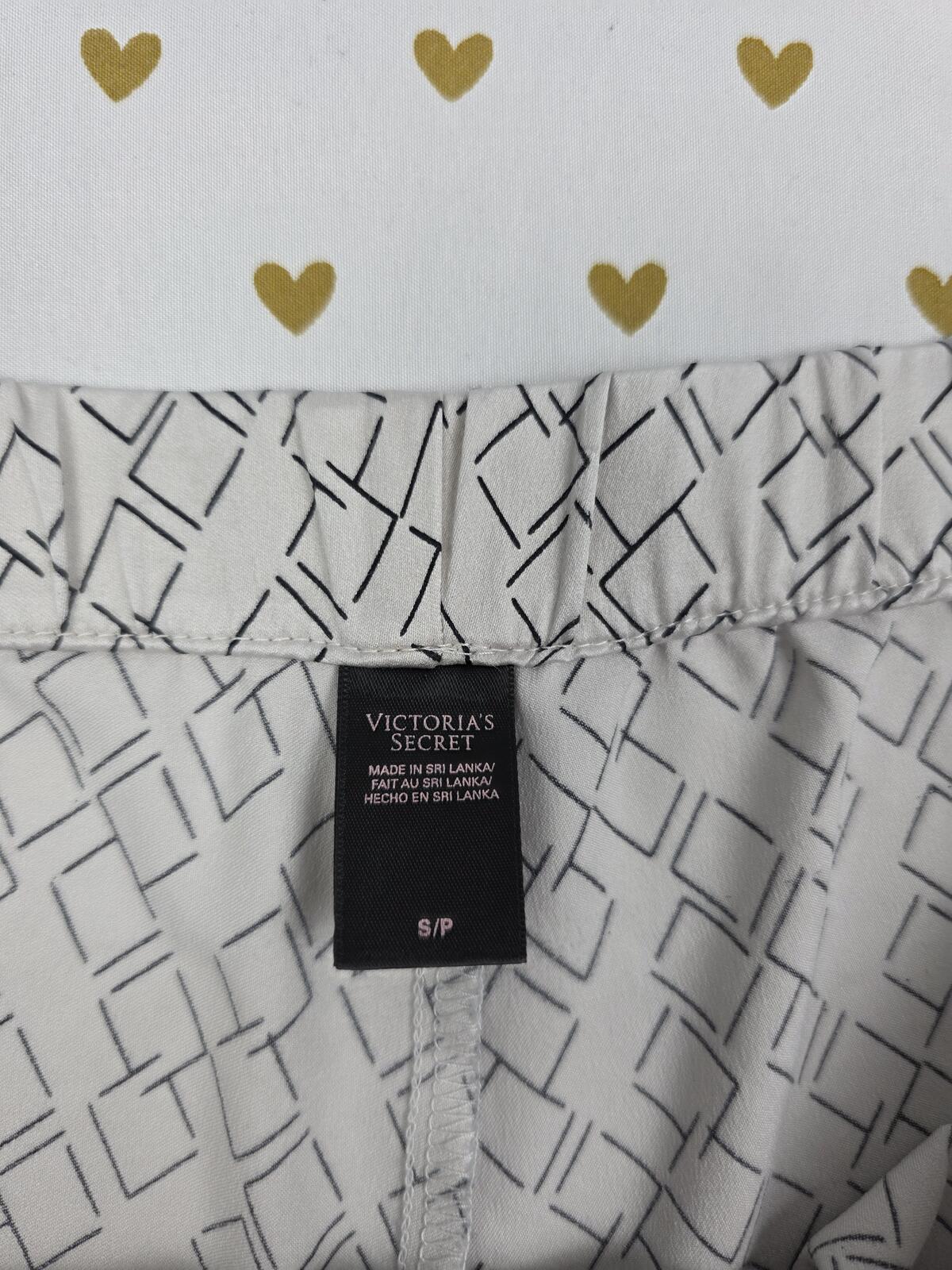 Victorias Secret Geometric Satin Silky Sleep Shorts Boxers Pajama Bottoms SMALL