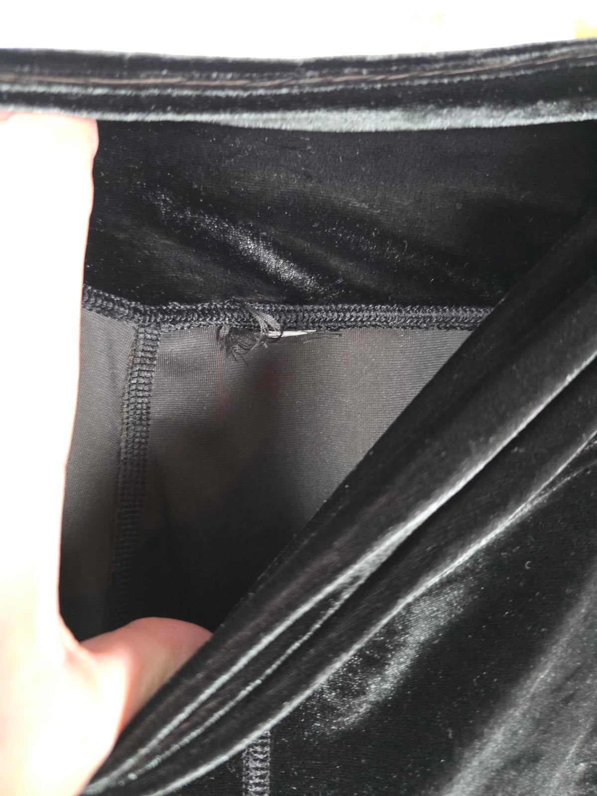 Victorias secret PINK Rare VELVET BIKE SHORTS Black SMALL