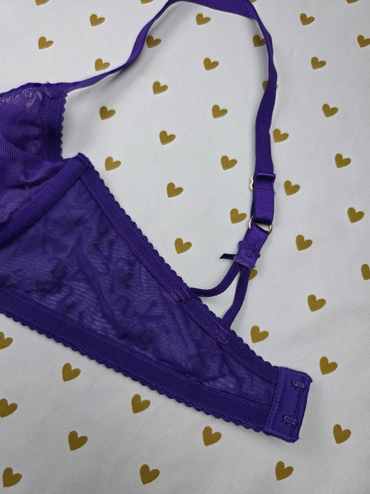 Victorias Secret Very Sexy Low Cut Demi Balconette Bra 36D Lightly Lined