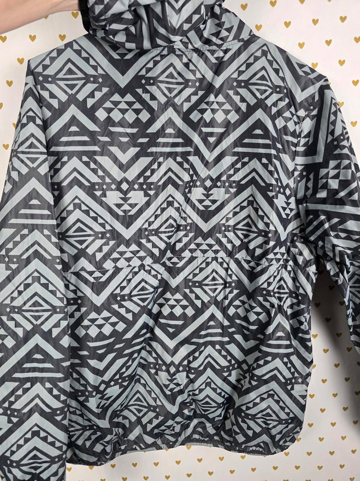 Victorias Secret Pink NEON Aztec Print Windbreaker Hoodie Jacket XS SMALL Anorak