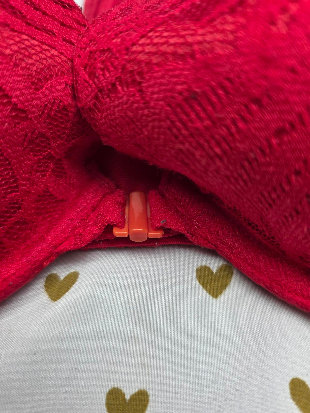 Victorias Secret PINK Red Racerback Front Close Bra Lace 32DD Lightly Lined