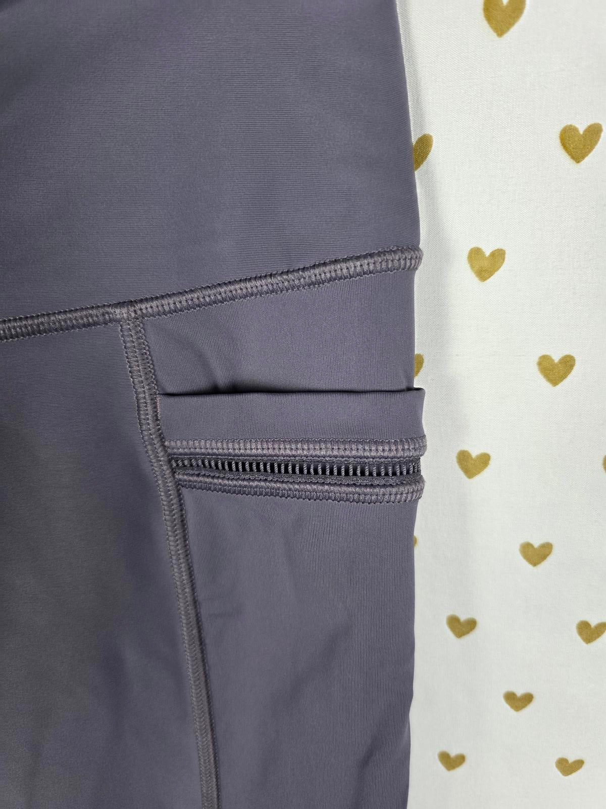 Victorias Secret SPORT Grey Knockout Leggings MEDIUM pockets