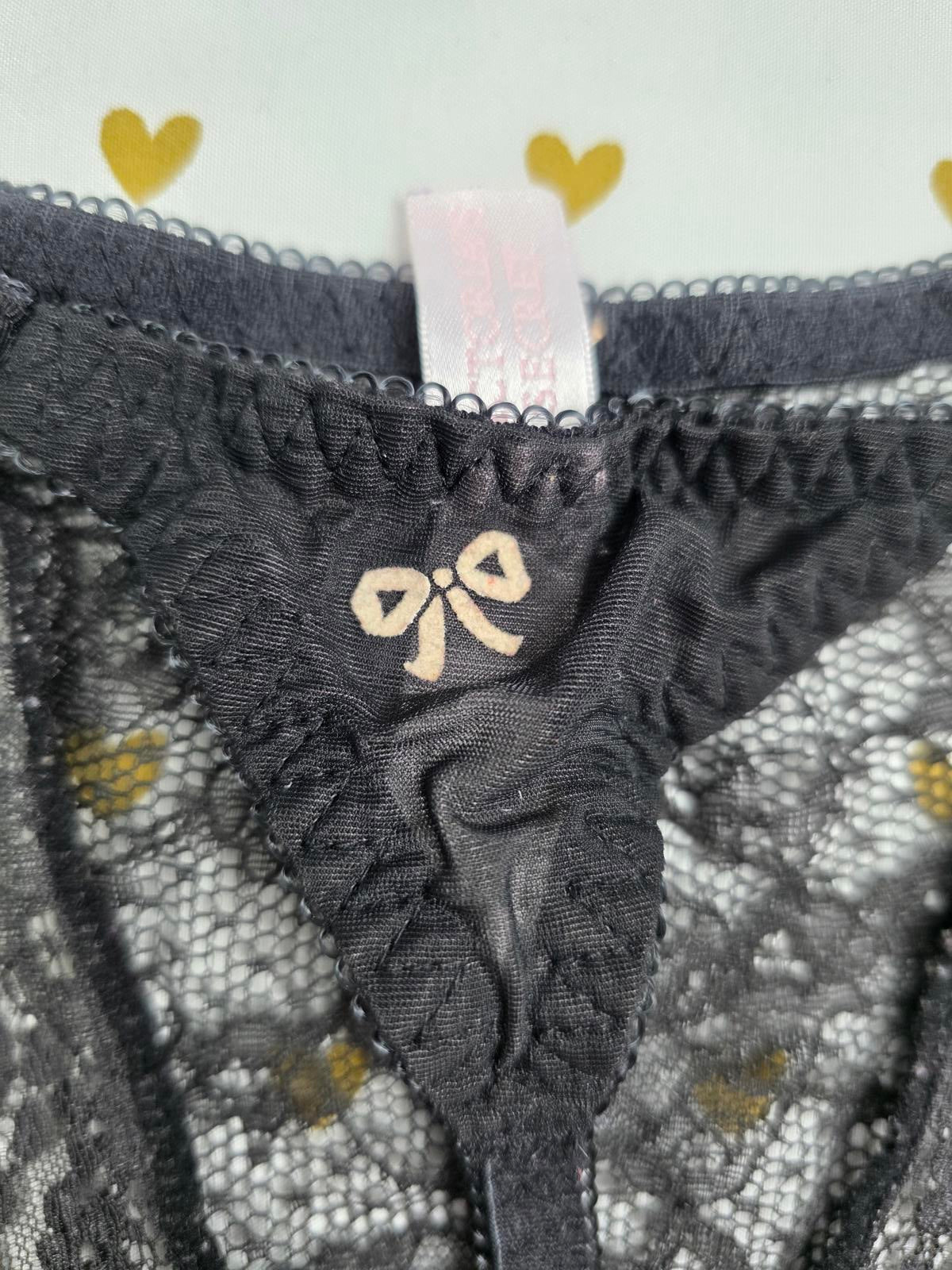 Victorias Secret VINTAGE Large Black BOW V String Thong Lace Panties