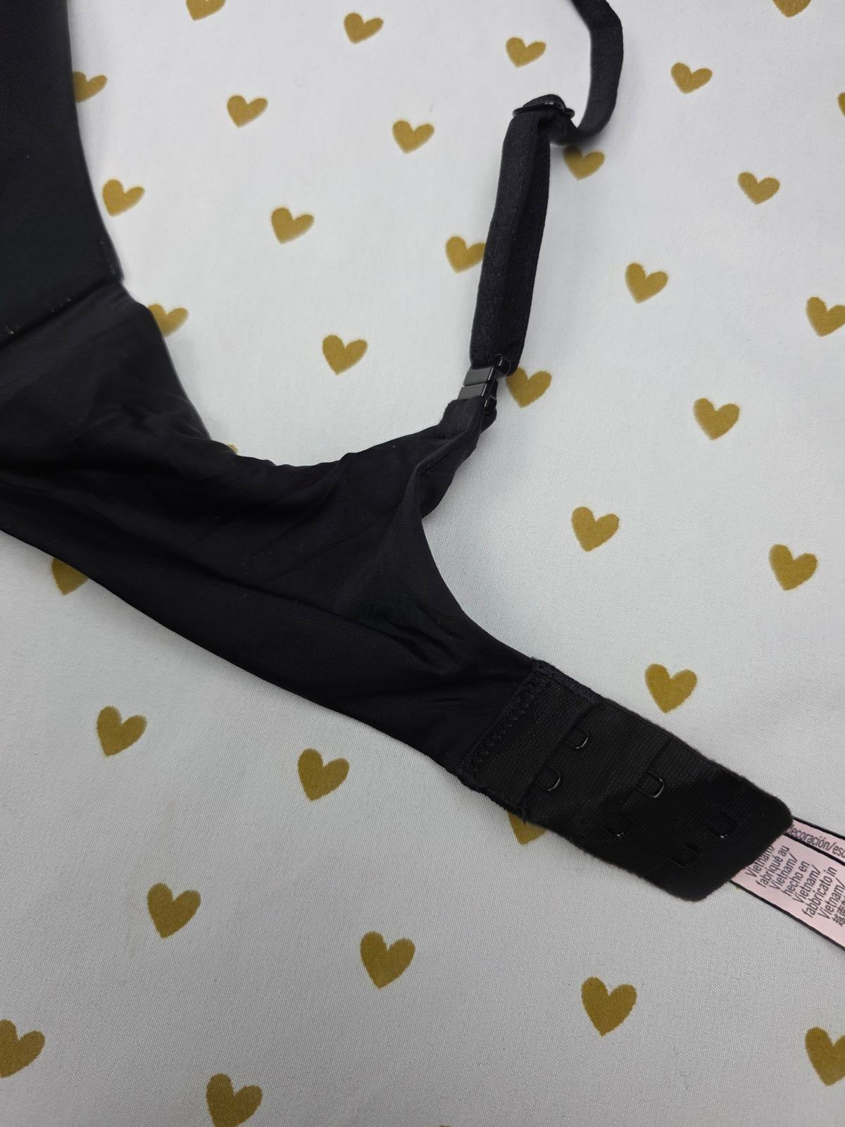 Victorias Secret Black T Shirt Wireless No Wire Lightly Lined Bra  34C