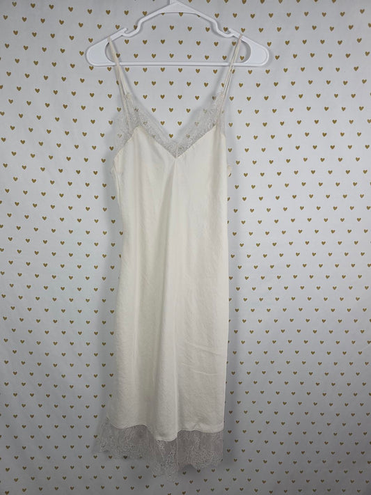 Victorias Secret White Sexy Satin Chemise Slip Lingerie Sleep Dress MEDIUM lace