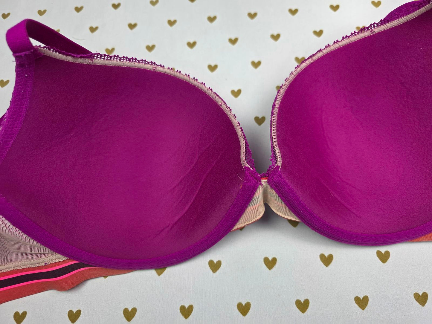 Victorias Secret Very Sexy Lightly Lined Plunge Bra 32DDD