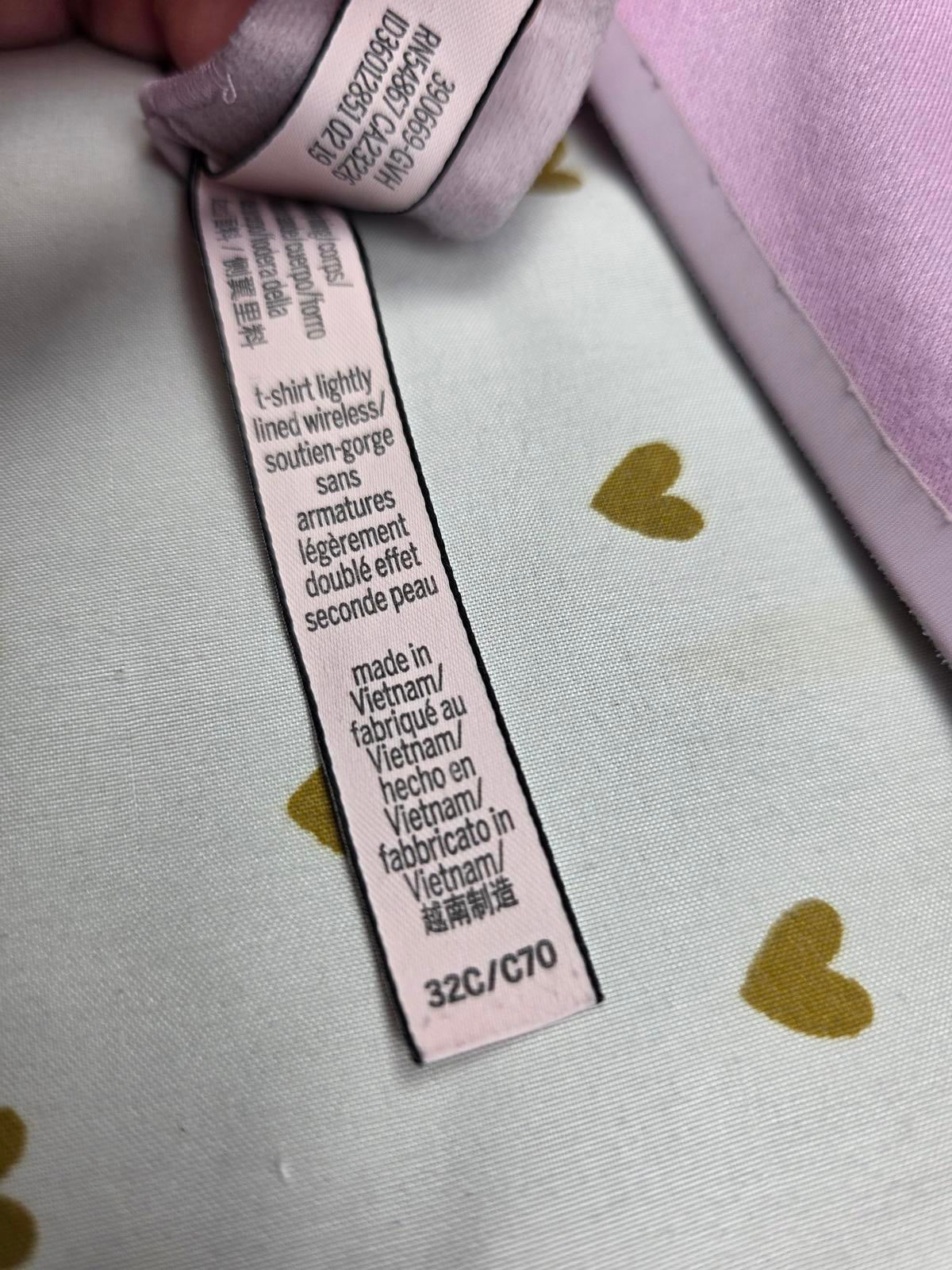 Victorias Secret Purple Logo Strap No Wire Wireless T Shirt Bra 32C