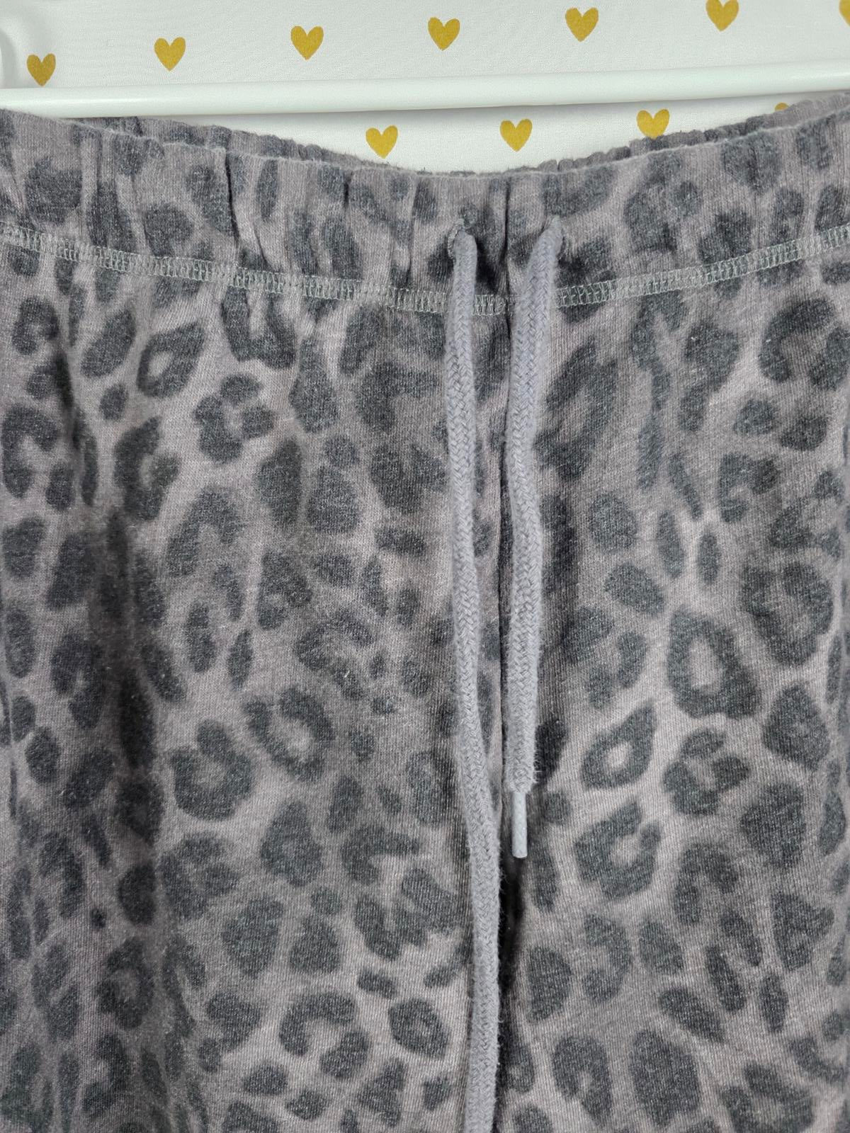 Victorias Secret PINK Flare Sweatpants LEOPARD CHEETAH grey Logo Sweats LARGE