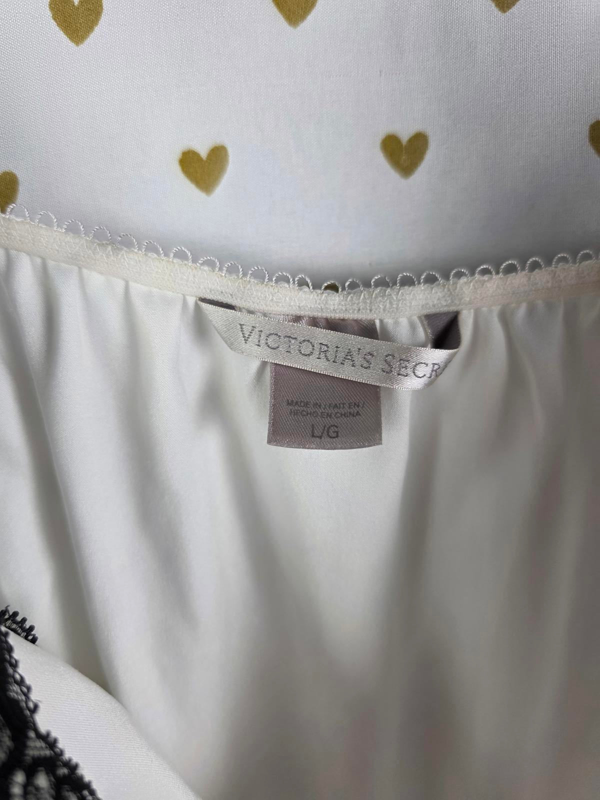Victorias Secret Satin Silky White Lace Accent Babydoll Nightie Lingerie LARGE