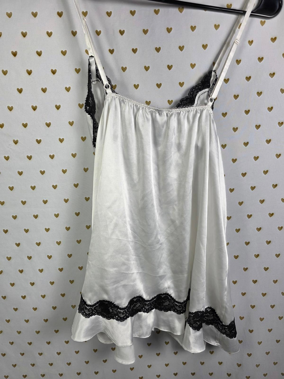 Victorias Secret Satin Silky White Lace Accent Babydoll Nightie Lingerie LARGE