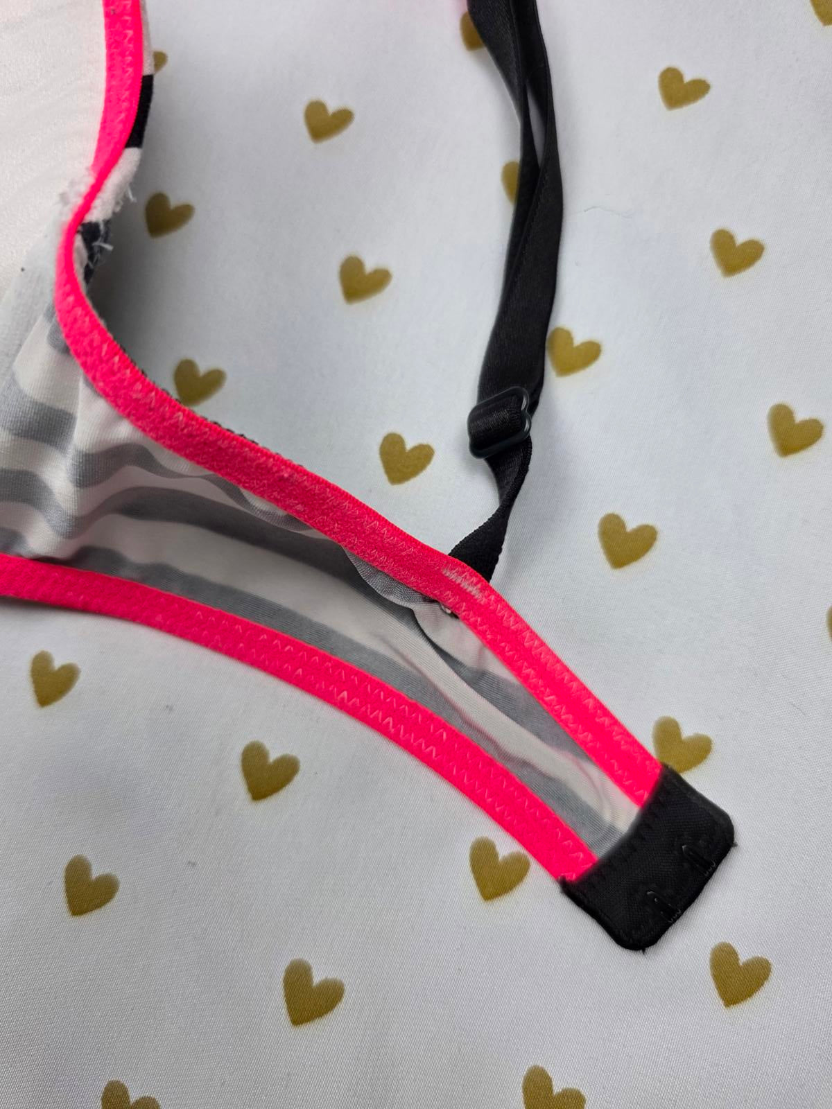 Victorias Secret STRIPED  VERY SEXY Push Up Bra 32C