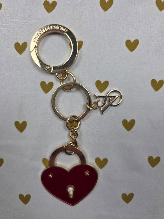 Victorias Secret Key to your Heart Gold Tone enamel Keychain Purse Charm