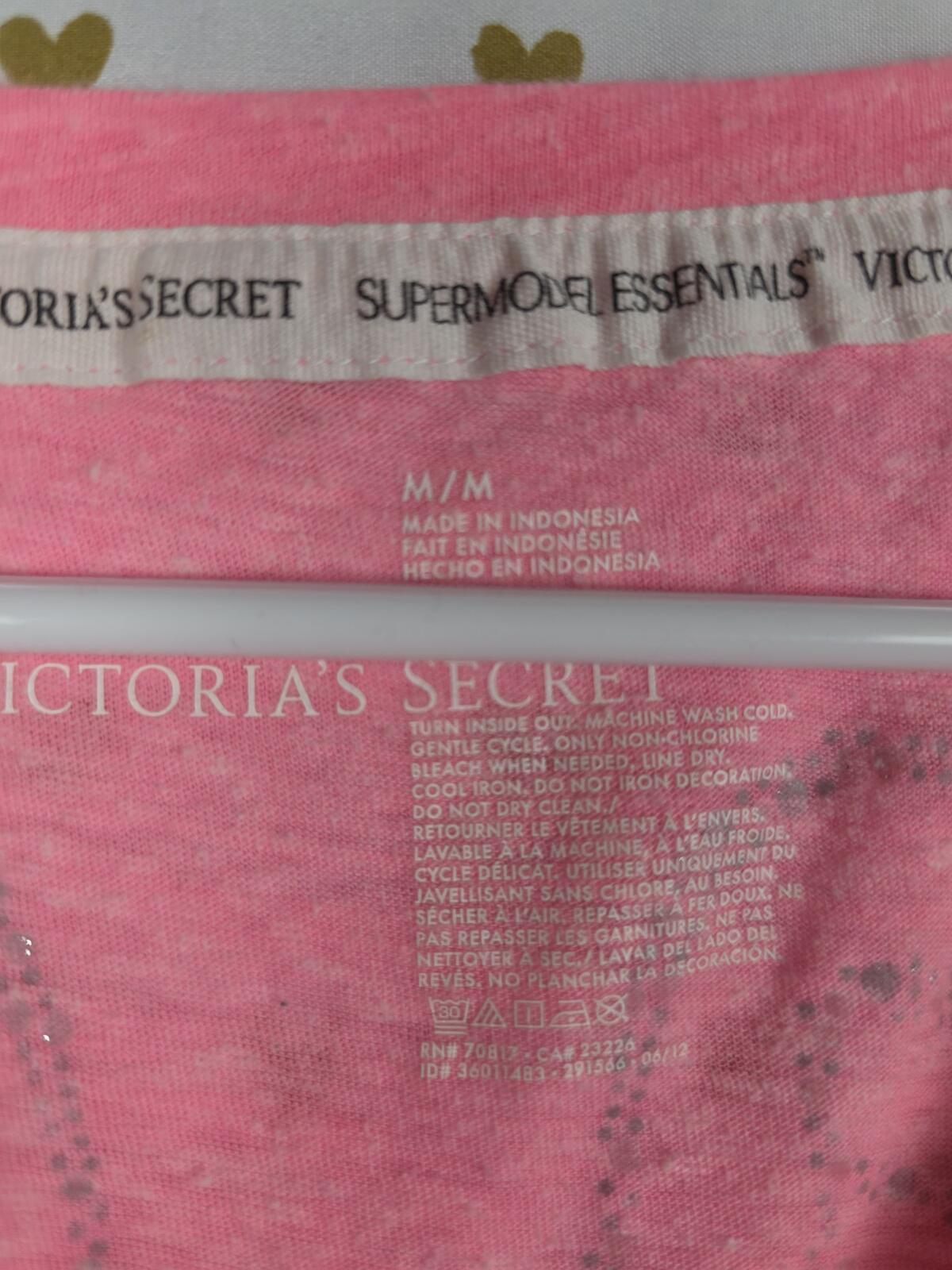 Victorias Secret ANGEL BLING WINGS Neon V neck SUPERMODEL ESSENTIALS Tee Shirt