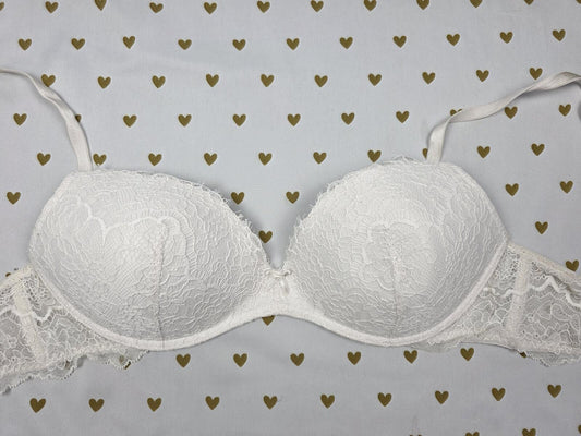 Victorias Secret White Lace DREAM ANGELS Padded WIreless Bra 36B