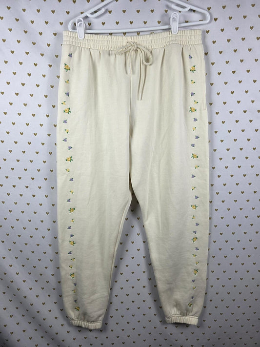 Victorias Secret PINK NEW Cream Embroidered Sweats Sweatpants NWT Ivy Fleece L