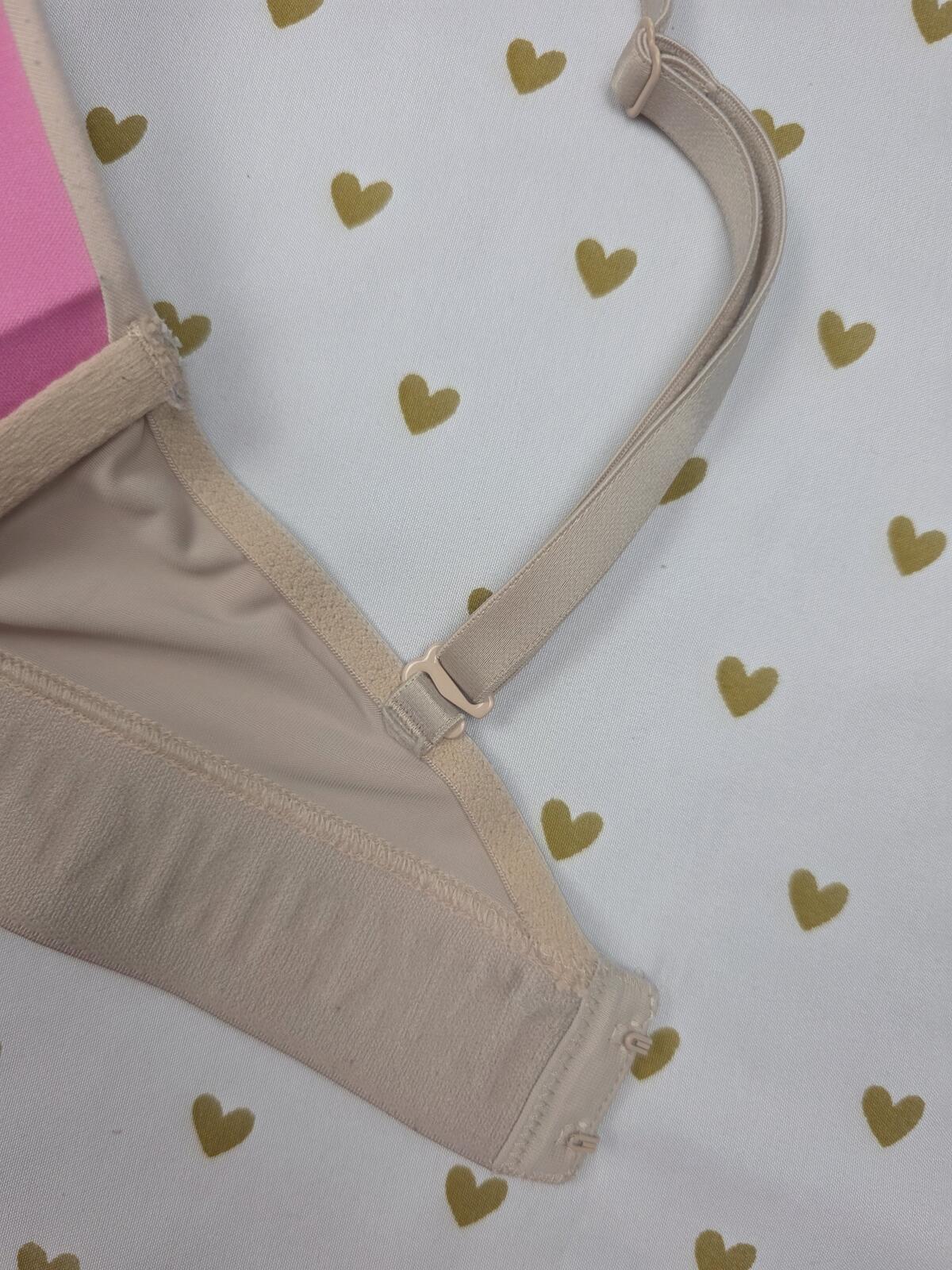 Victorias Secret PINK Beige Wireless No Wire Bra Wear everywhere 32D