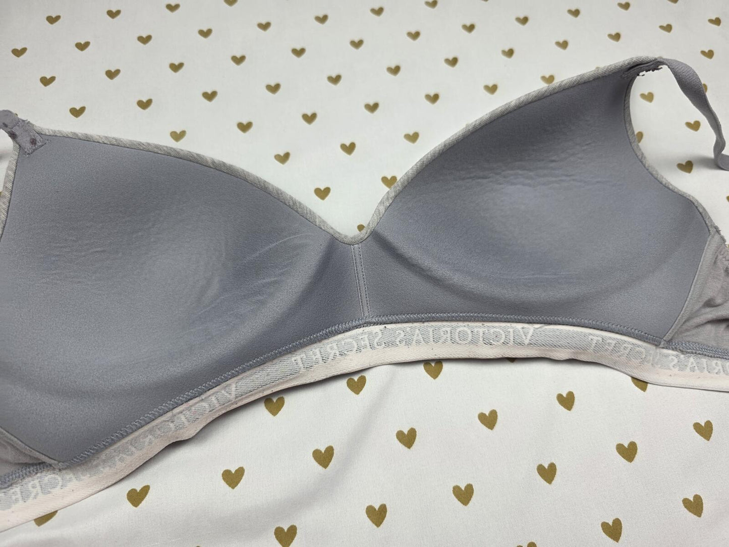 Victorias Secret WIreless NO WIRE Logo Band GREY Bra T Shirt lightly lined 36B