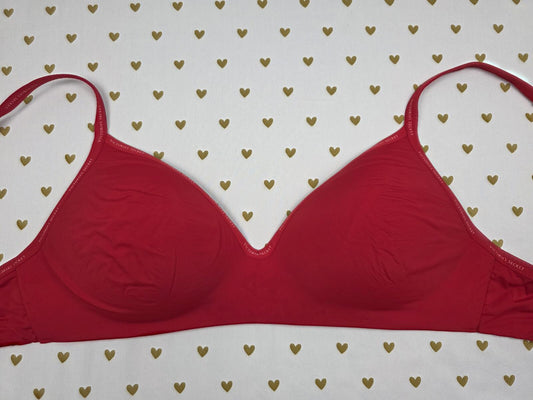 Victorias Secret Red T Shirt Lightly Lined WIRELESS No Wire Bra 36D