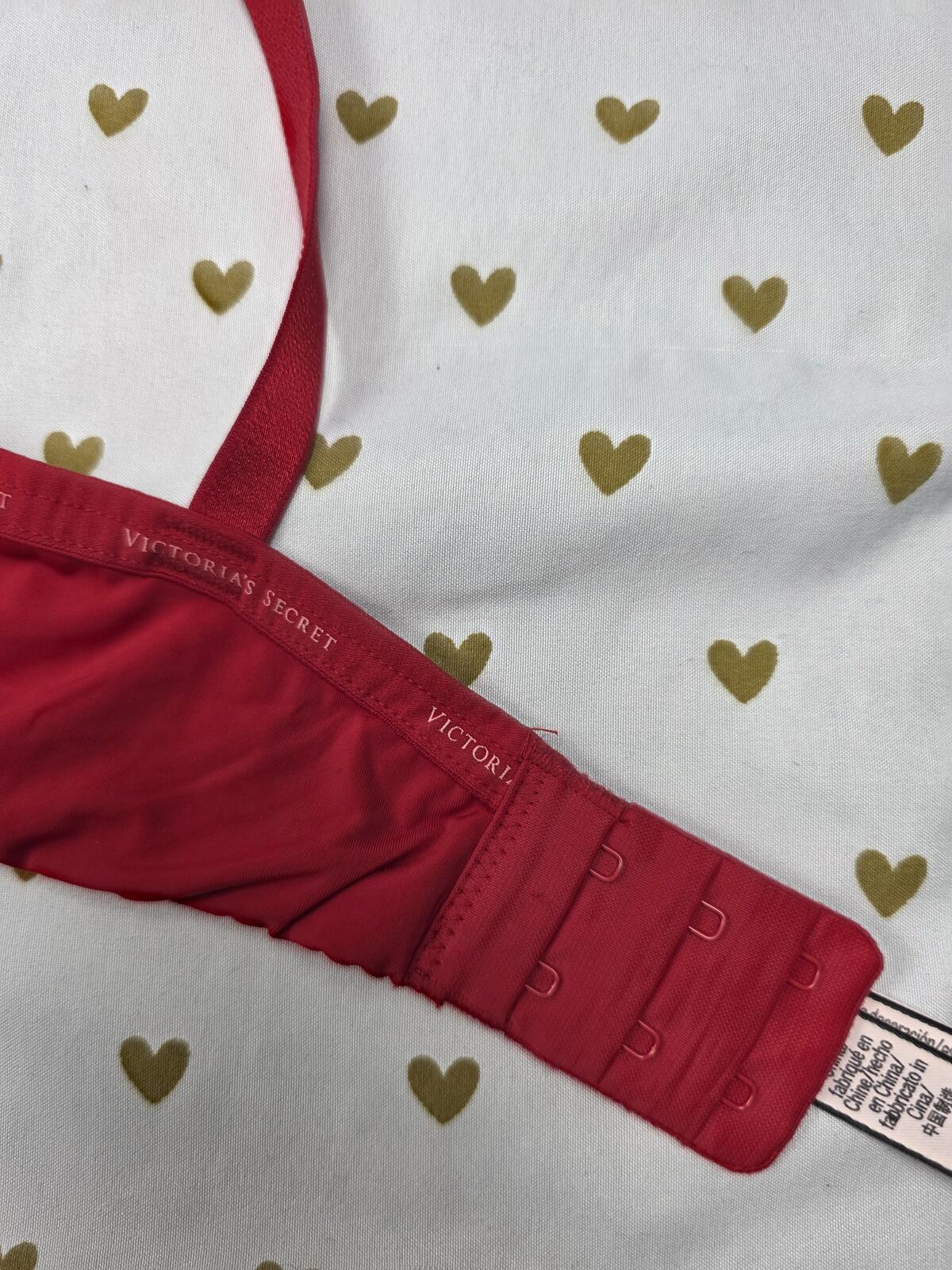 Victorias Secret Red T Shirt Lightly Lined WIRELESS No Wire Bra 36D