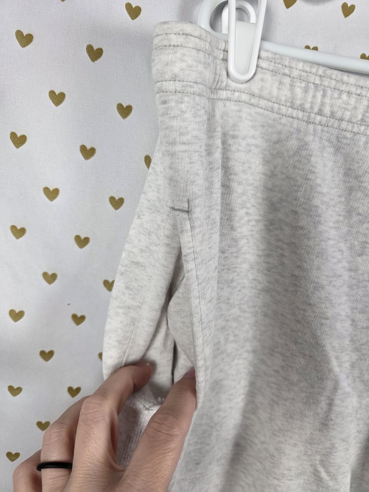 Victorias Secret PINK LOVE Loose Fit Joggers Sweatpants Sweats grey Pockets L