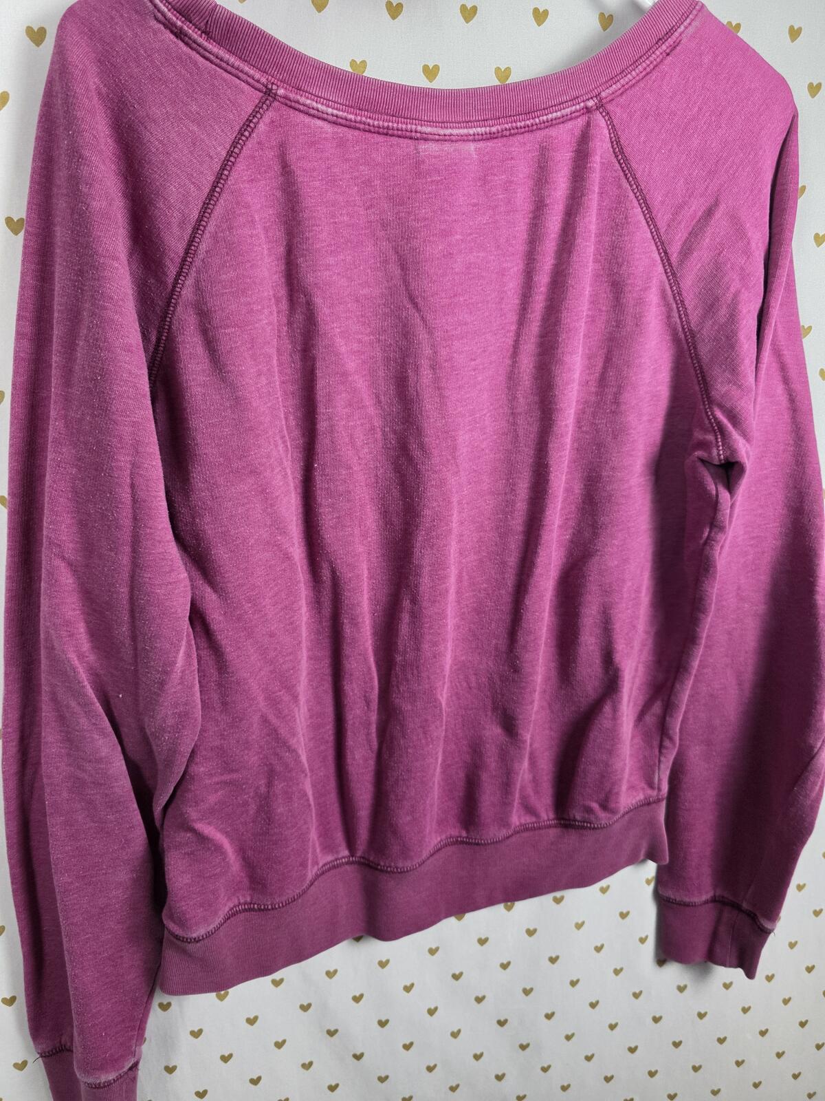 Victorias Secret Pink Vintage Crew Sweater LOVE embroidered Shirt 86 SMALL