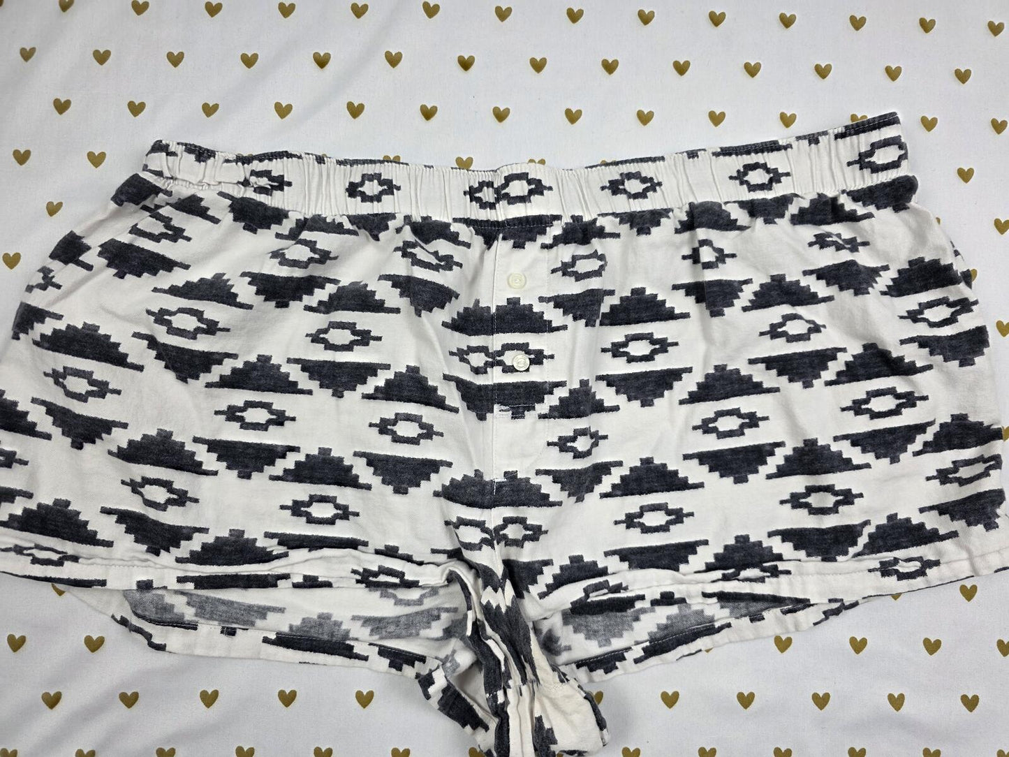 Victorias Secret PINK I ONLY SLEEP IN Shorts Boxers Pajama Bottoms Aztec LARGE