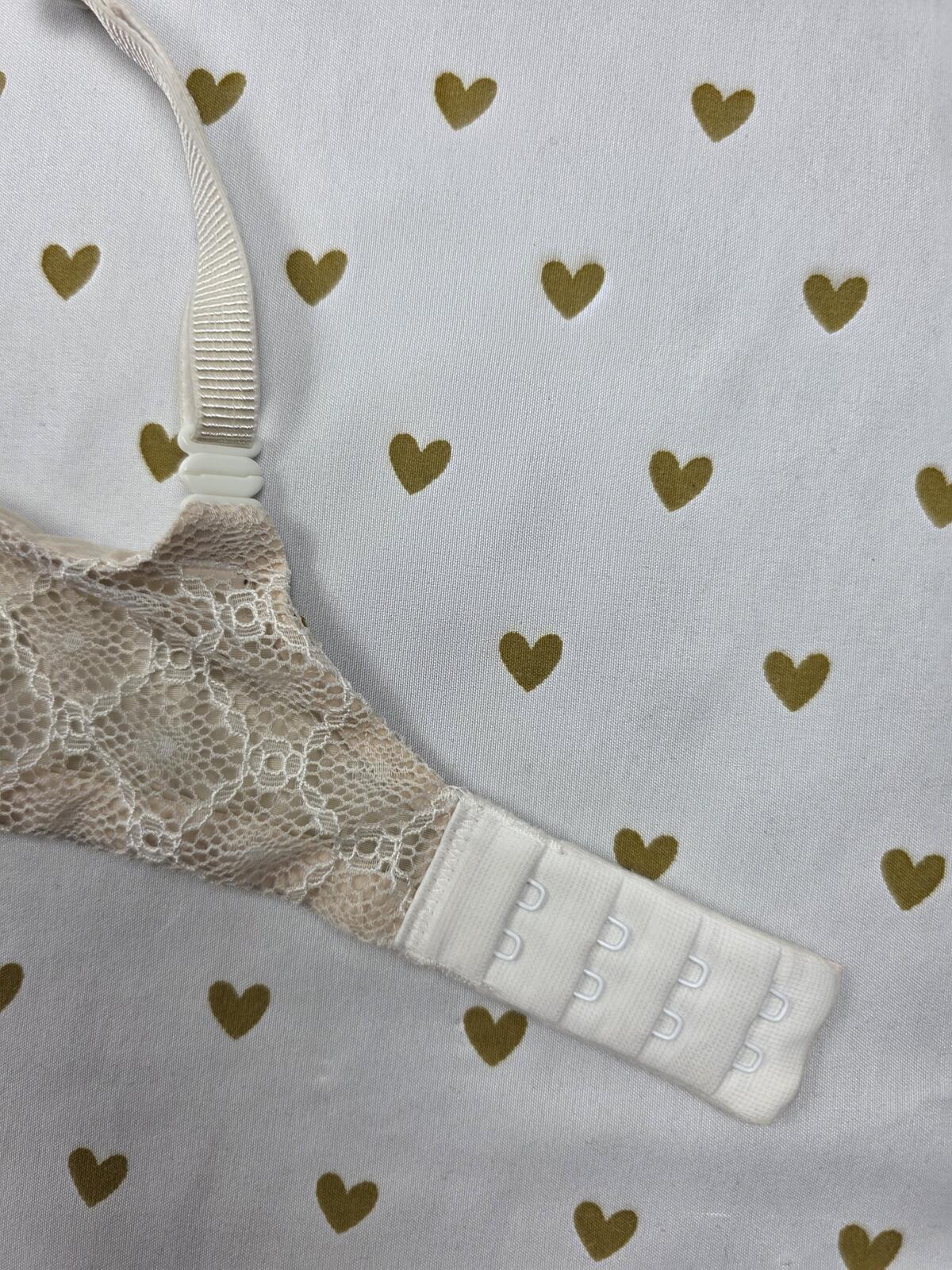 Victoria's Secret White Lace Body By Victoria Padded Perfect Coverage Bra 34C