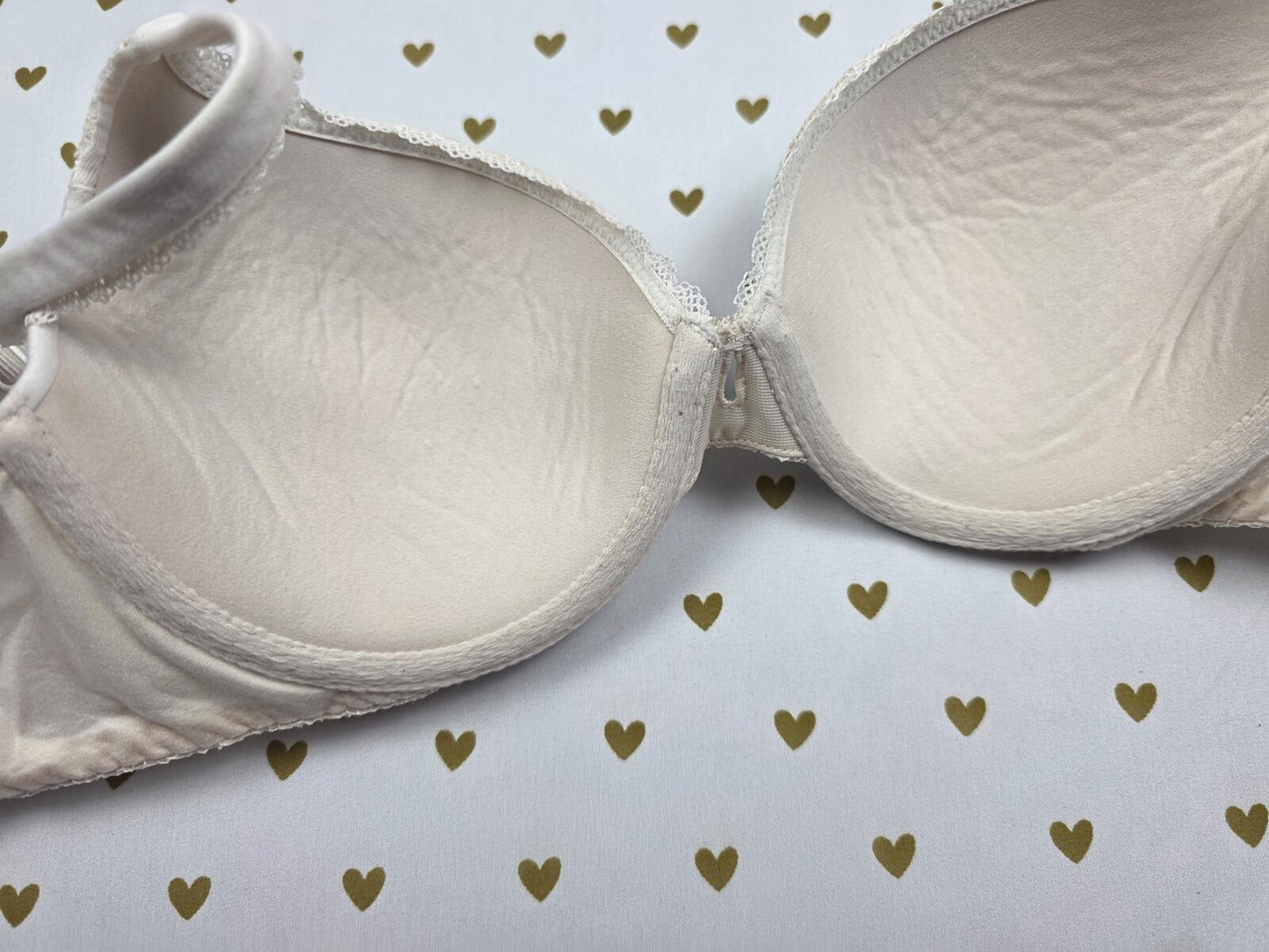 Victoria's Secret White Lace Body By Victoria Padded Perfect Coverage Bra 34C