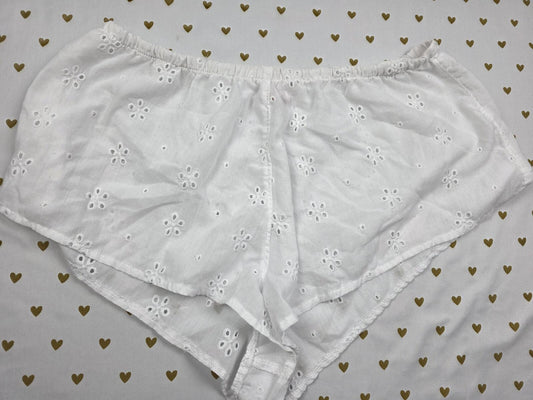 Victorias Secret White Eyelet Medium Sleep Shorts Boxers Pajama Bottoms
