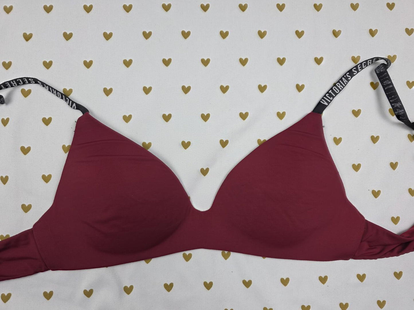 Victorias Secret Red WIreless Logo Strap NO WIRE 34A Maroon Bra