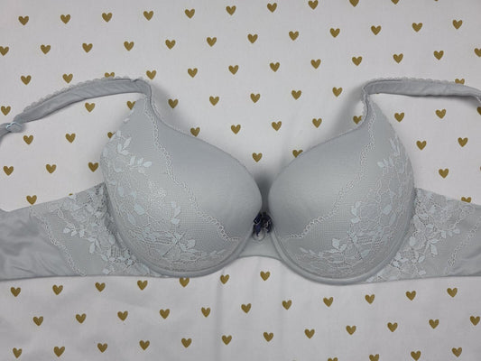 Victoria's Secret Body By victoria perfect Shape Bra 34D