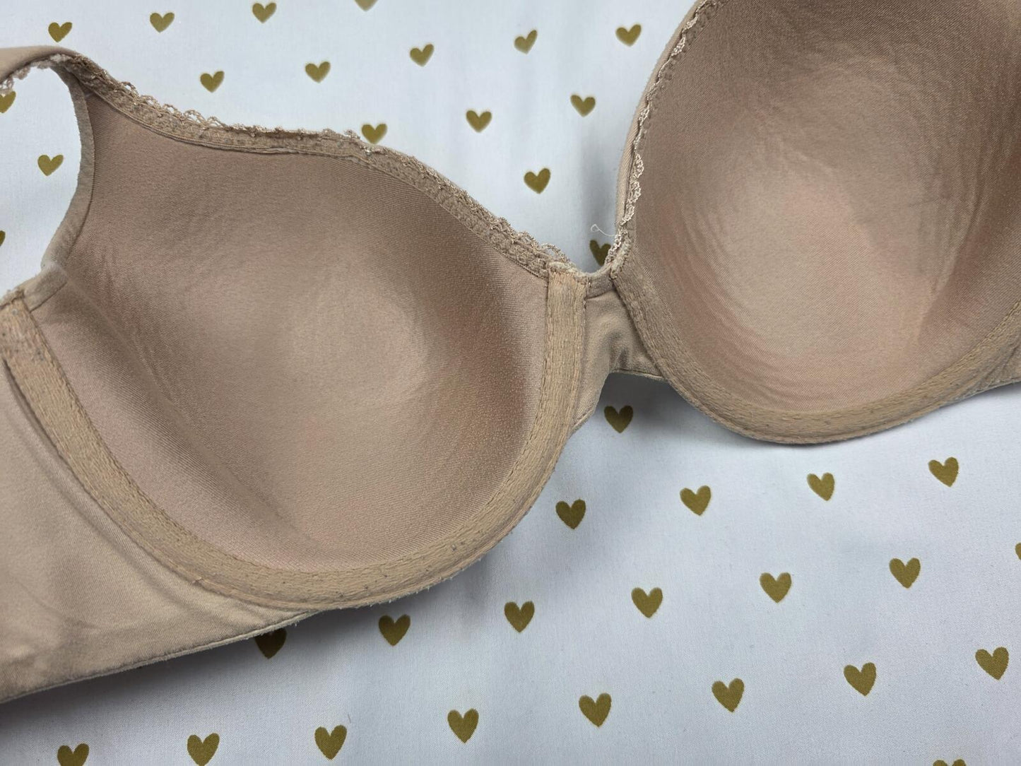 Victoria's Secret Beige Body By Victoria Lined Perfect Coverage bra 32DD