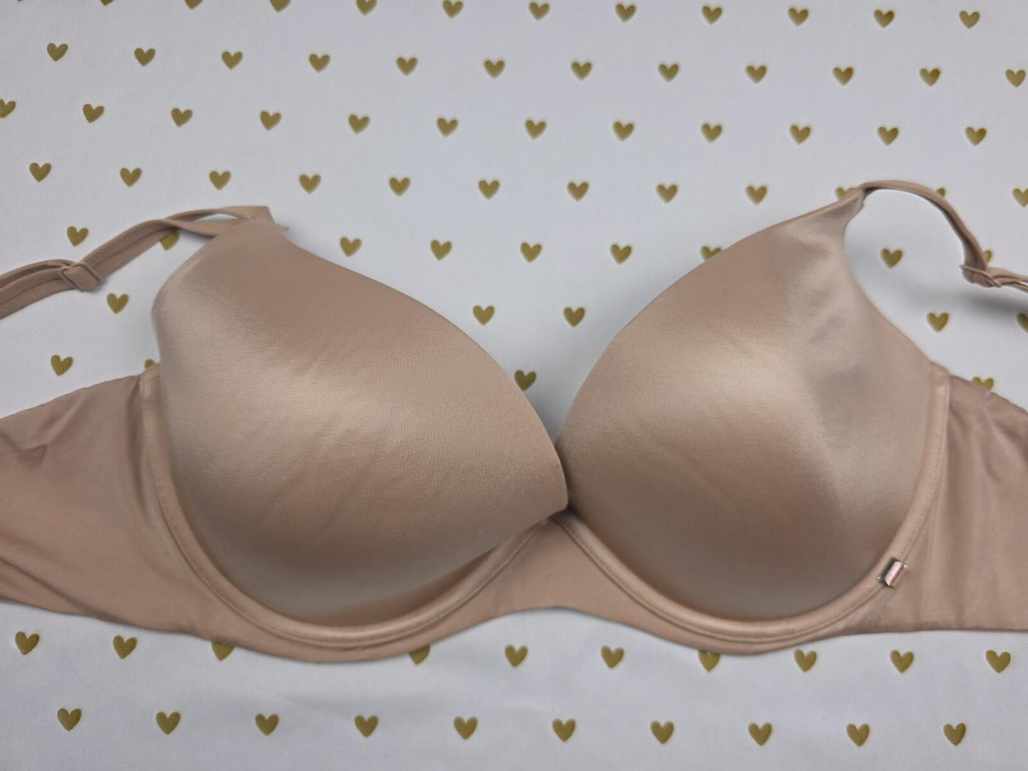 Victorias Secret Beige Satin Very Sexy Lightly Lined Plunge Bra 38D