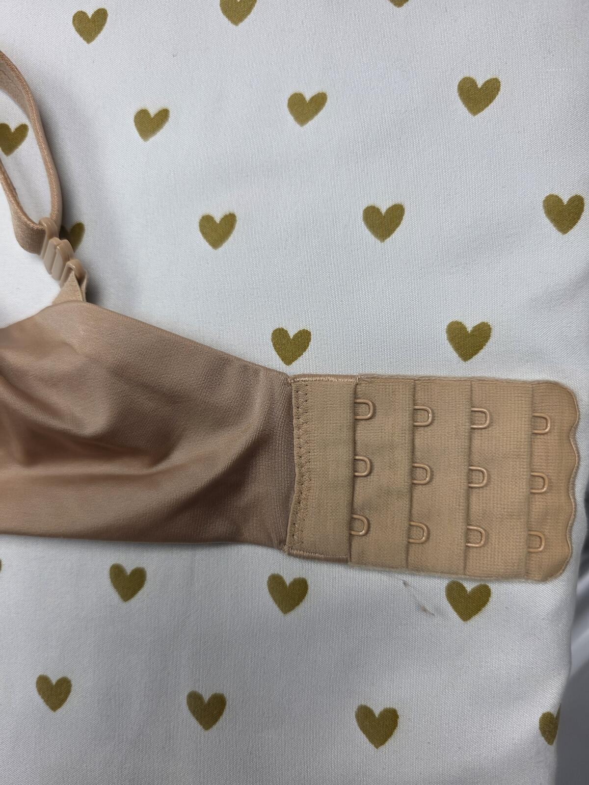 Victorias Secret Beige Satin Very Sexy Lightly Lined Plunge Bra 38D