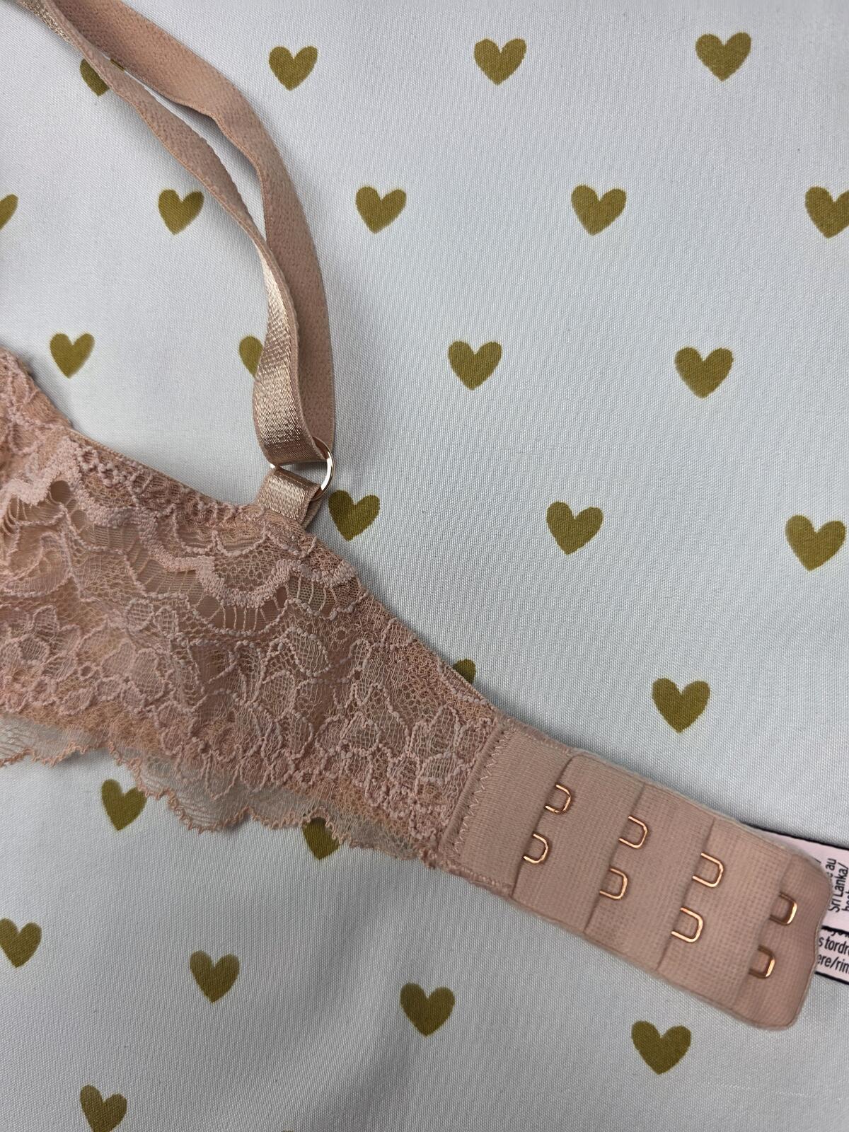 Victorias Secret Beige Dream Angels Padded No Wire Wireless Bra 34C