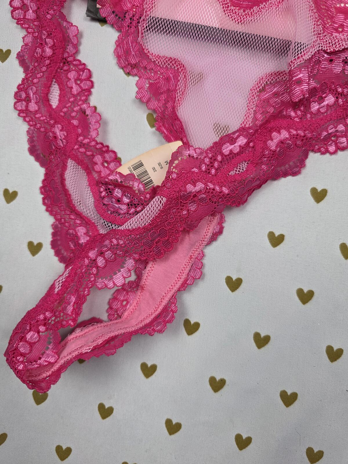 Victorias Secret SEXY LITTLE THINGS Mesh Lace NEW Nwt Low Rise Thong Medium