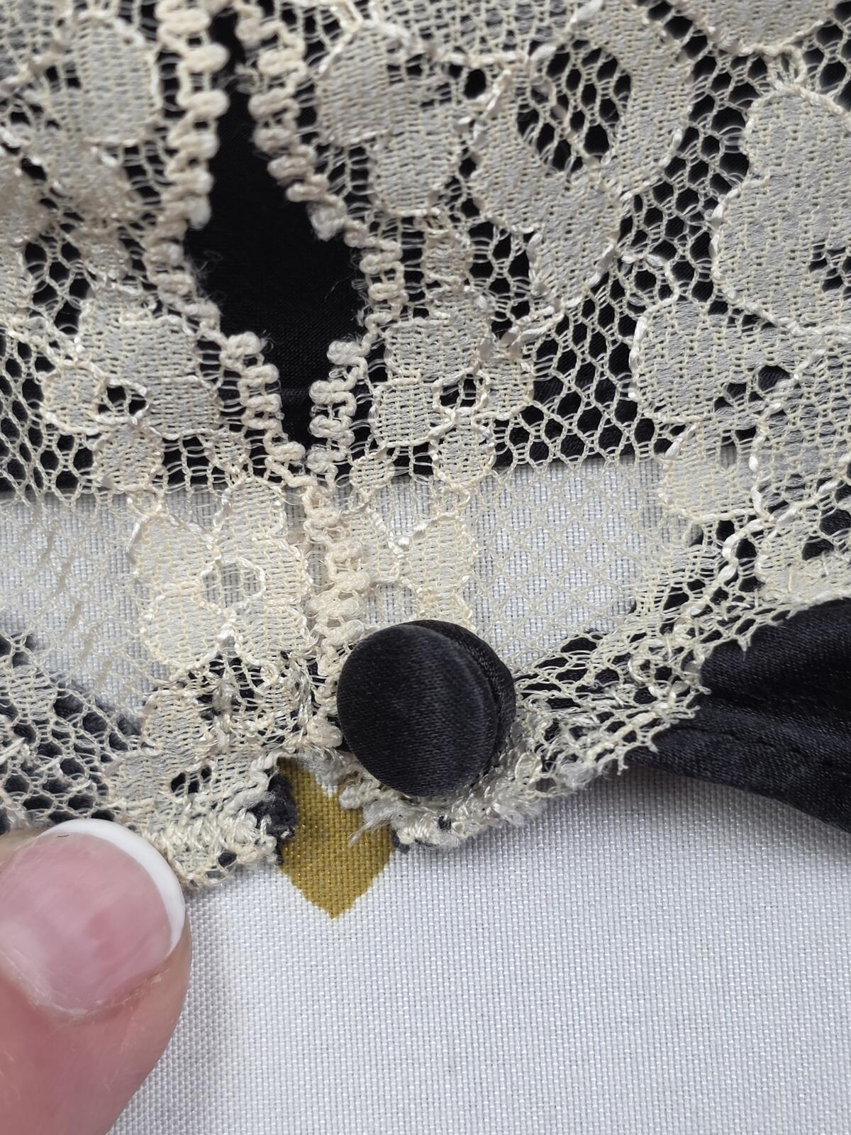 Victorias Secret Black VINTAGE SILK Babydoll Tank Top Cropped Lace LARGE