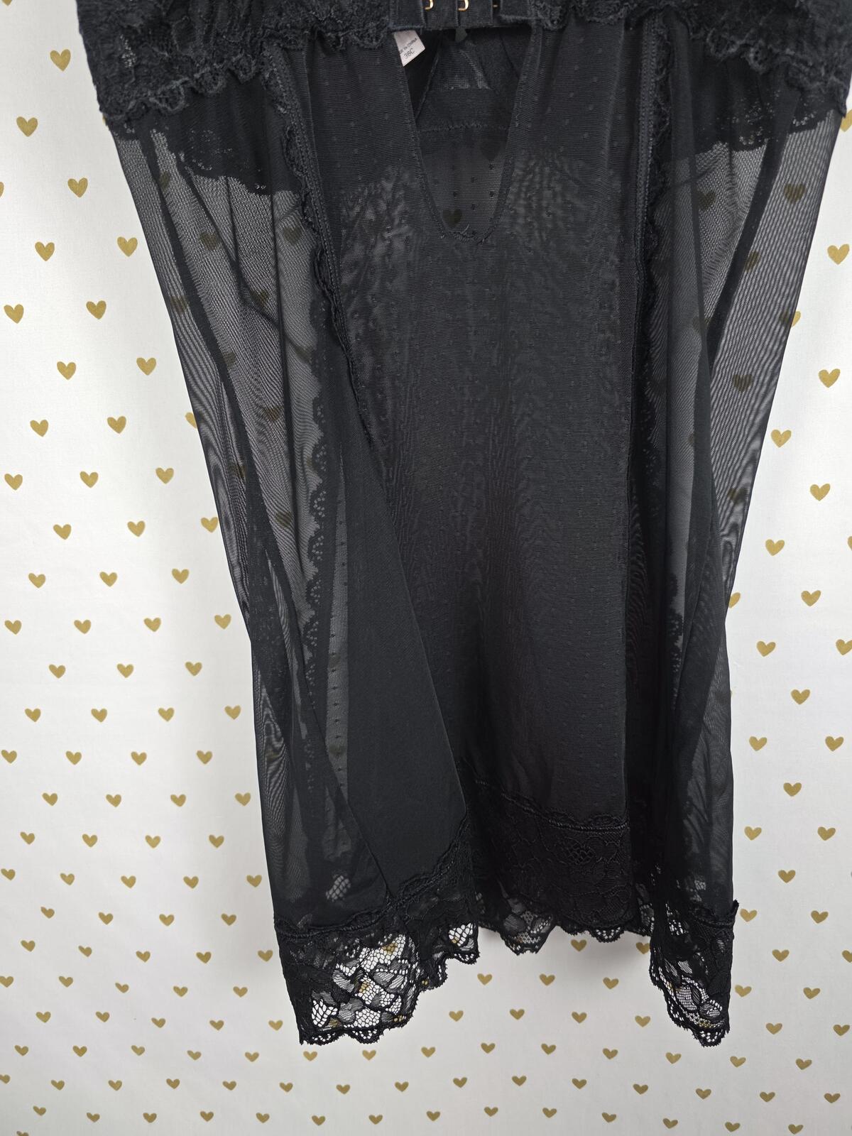 Victorias Secret very sexy Underwire 36C Push Up Lingerie Nightie convertible