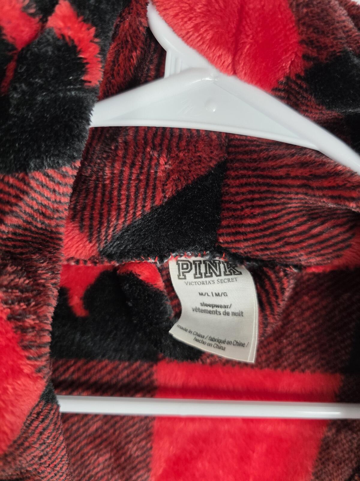 Victorias Secret Thick Red Black Dog Logo buffalo Plaid Fuzzy Robe M LARGE