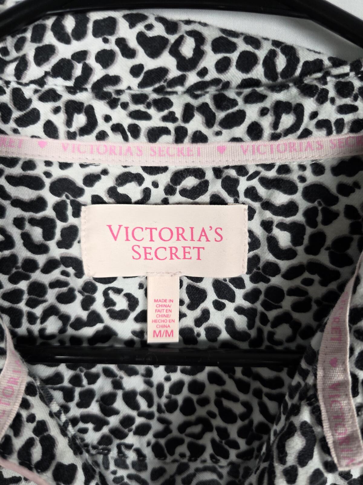 Victorias Secret Medium Cheetah Leopard Long sleep shirt nightgown Pajamas