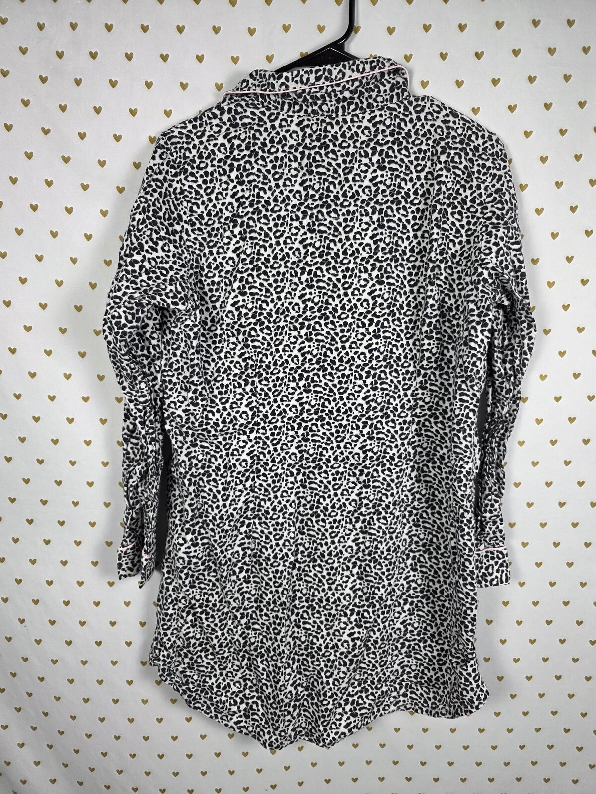 Victorias Secret Medium Cheetah Leopard Long sleep shirt nightgown Pajamas
