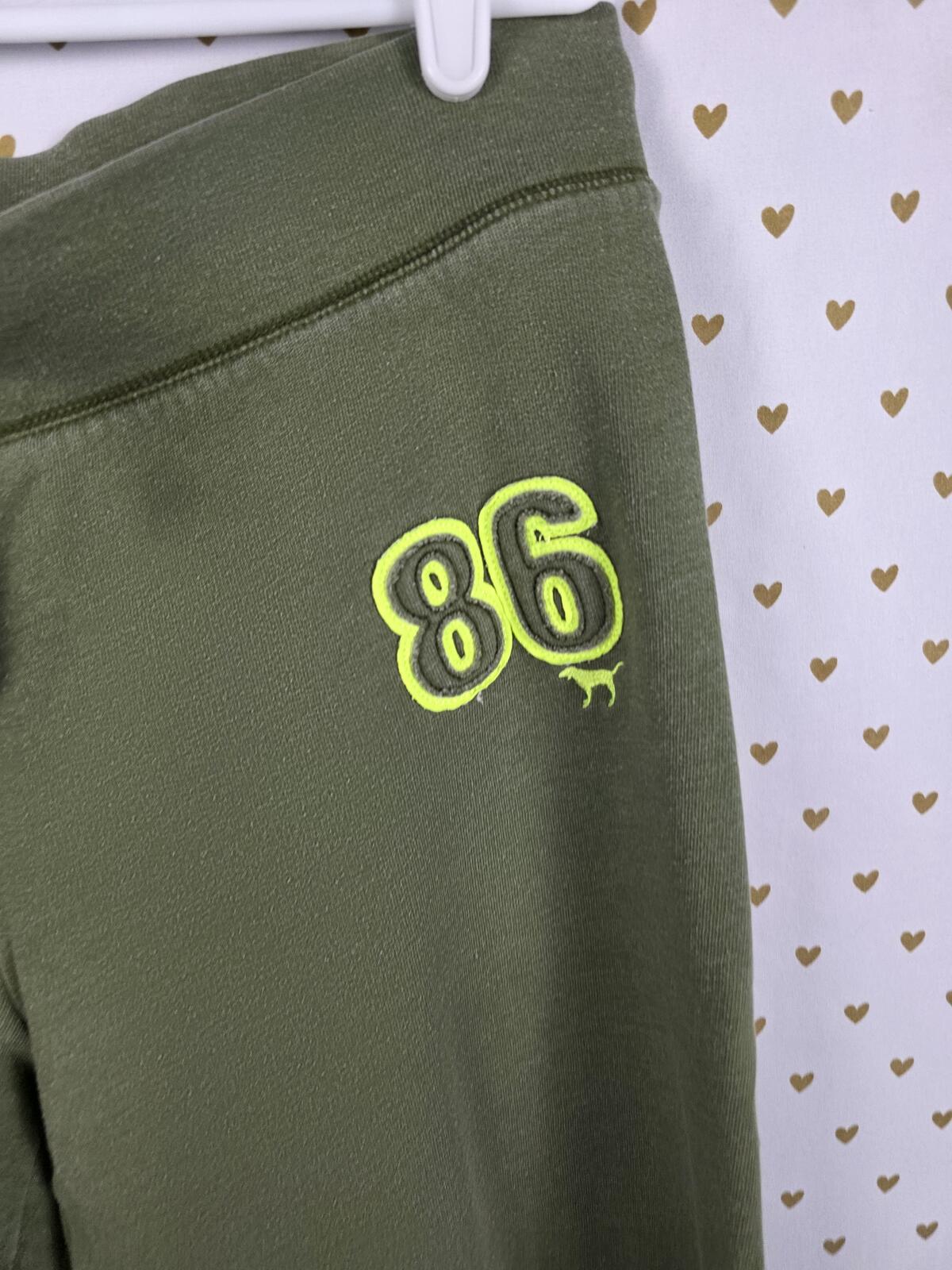 Victorias Secret PINK Vintage Green LOGO BUTT Capri  Sweats Sweatpants y2k L